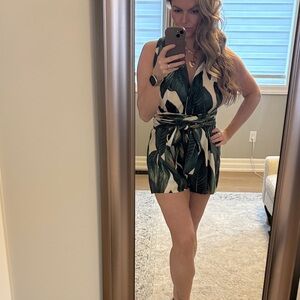SHEIN Green Leaf Print Sleeveless Wrap Romper